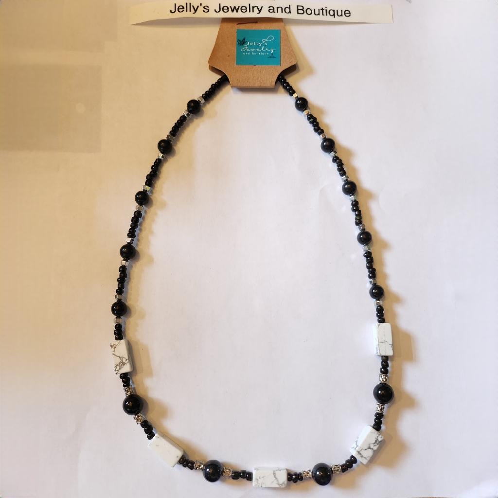 Jelly's Jewelry And Boutique Handcrafted, Nwt, Howlite Beaded Necklace